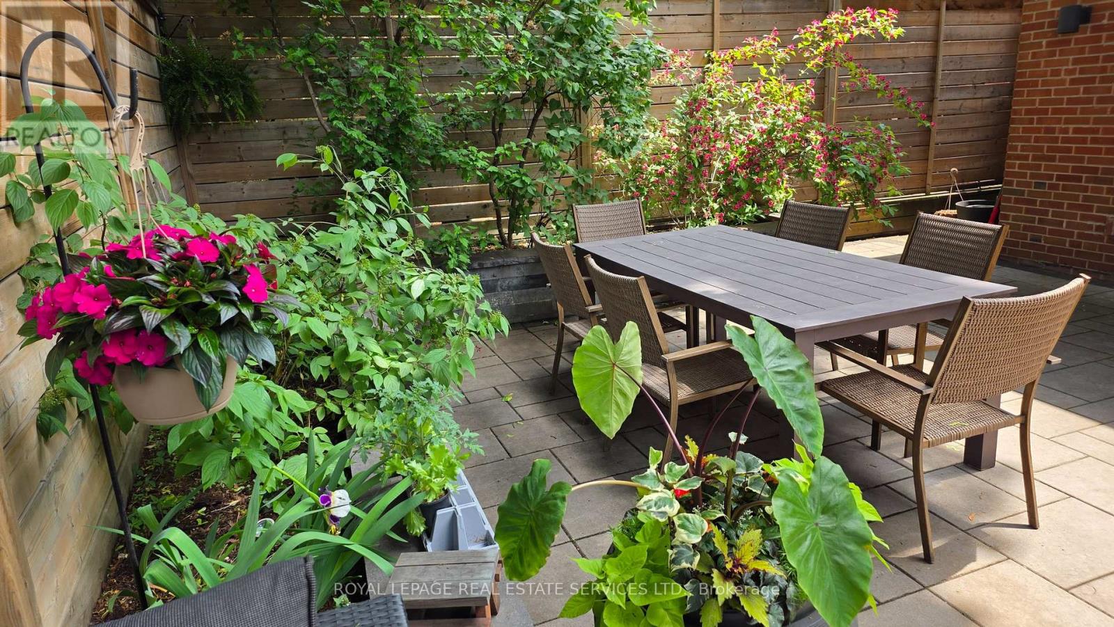 24 Morningside Avenue, Toronto, Ontario  M6S 1C3 - Photo 35 - W13445230