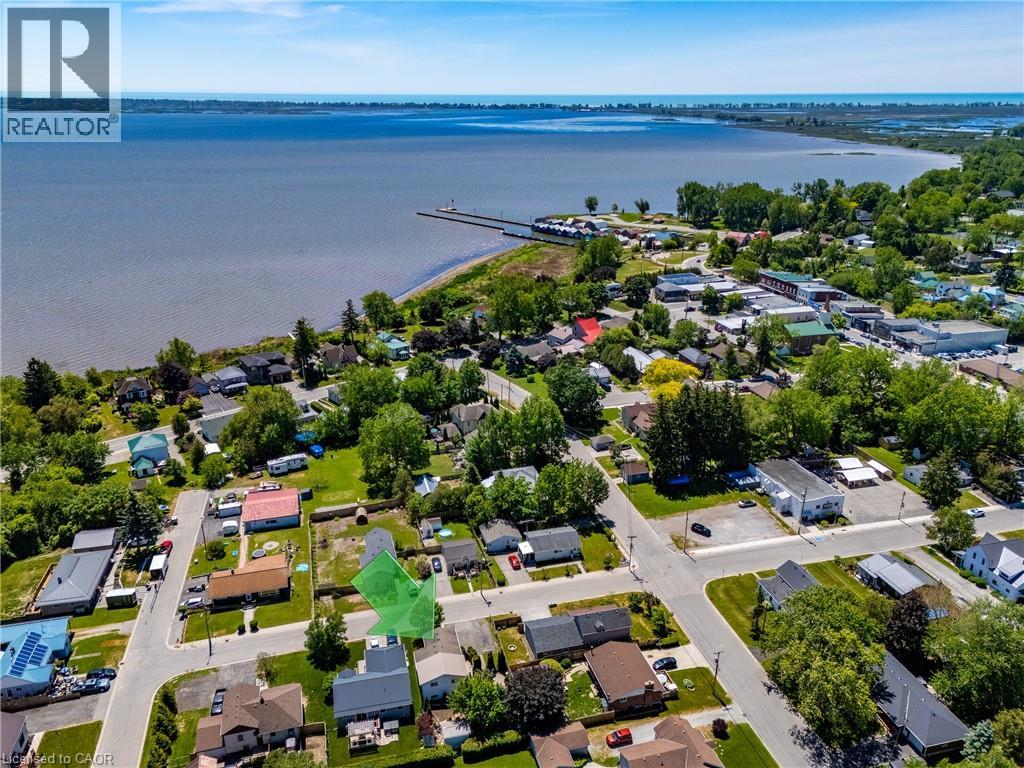 21 Centre Street, Port Rowan, Ontario  N0E 1M0 - Photo 2 - 40837891