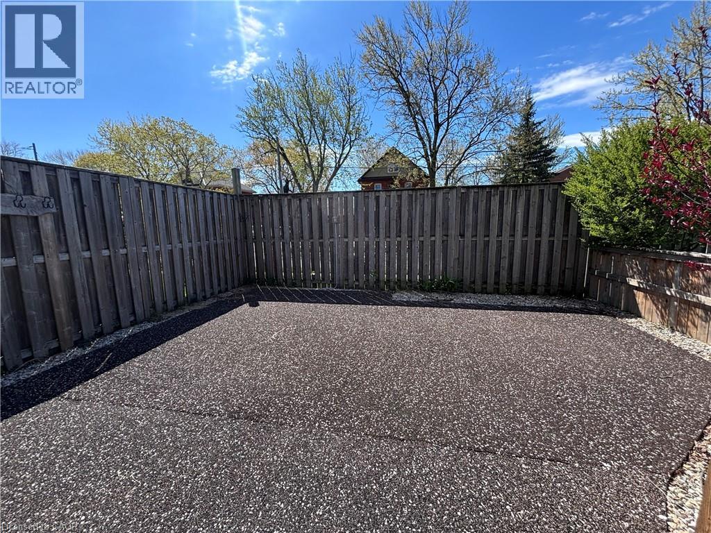 180 Mcnab Street, Stratford, Ontario  N5A 1Z4 - Photo 5 - 40839958