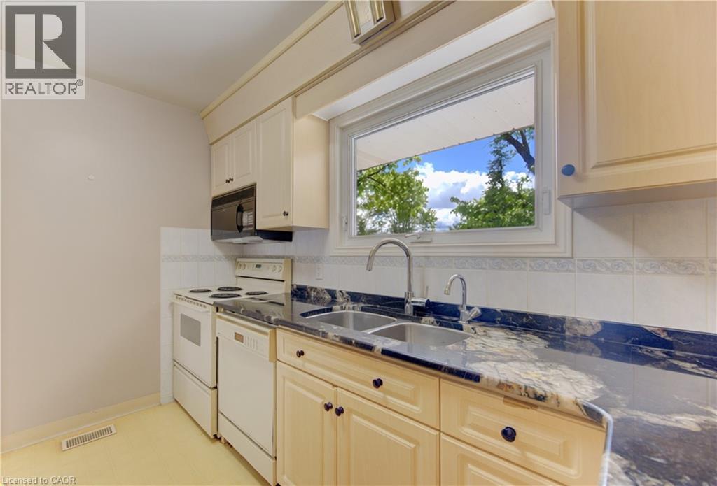 209 Dixie Crescent, Waterloo, Ontario  N2J 3K9 - Photo 11 - 40839708