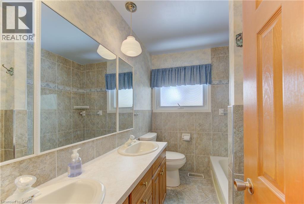 209 Dixie Crescent, Waterloo, Ontario  N2J 3K9 - Photo 15 - 40839708