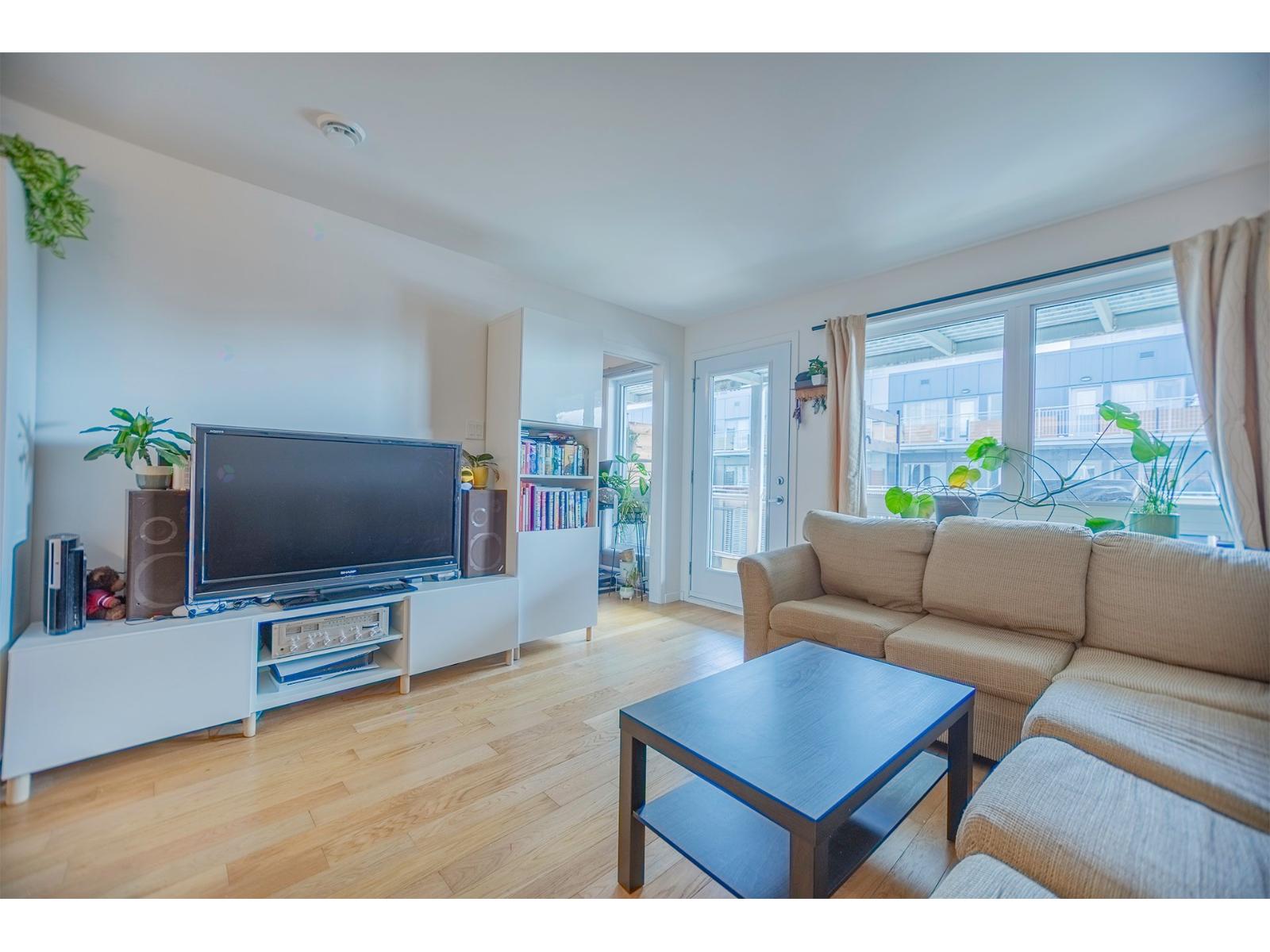 566 Rue Nicolet|#301 Montréal (Mercier/Hochelaga-Maisonneuve) Quebec Canada H1W0C2 3