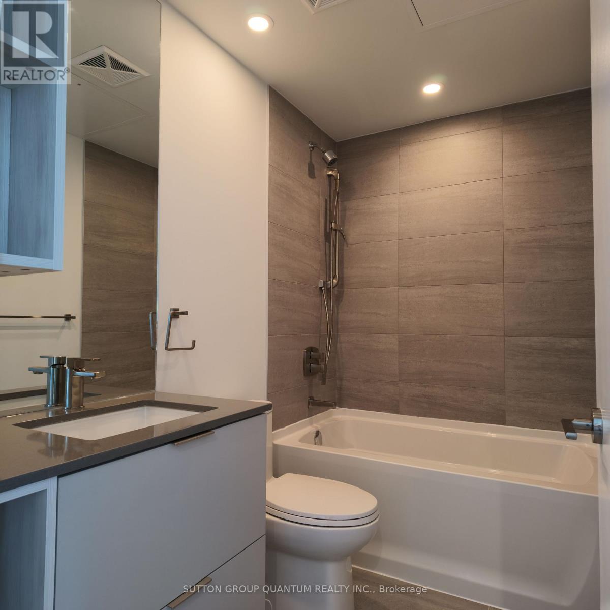 2707 - 1 Fairview Road E, Mississauga, Ontario  L5A 4C6 - Photo 13 - W13446450