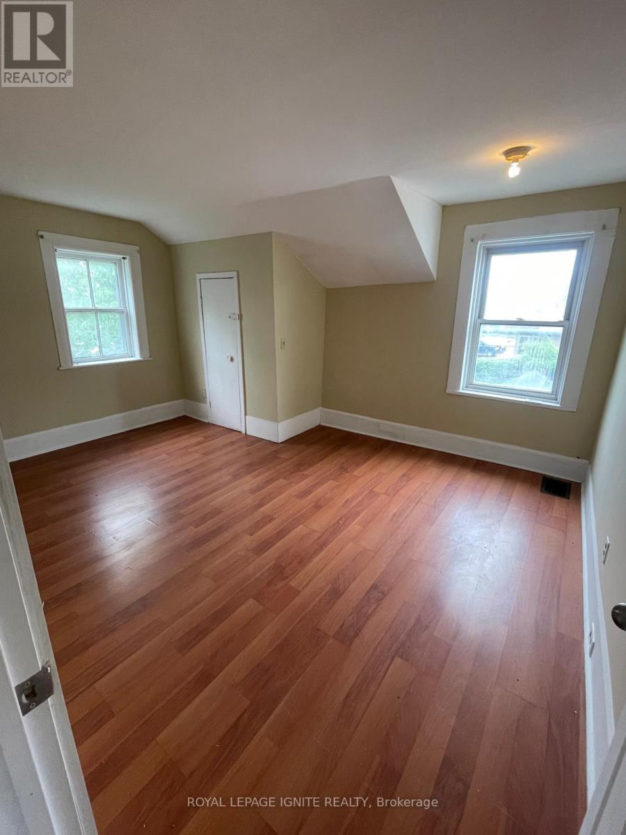 118 Lindsay Street S, Kawartha Lakes, Ontario  K9V 2M7 - Photo 3 - X13446332