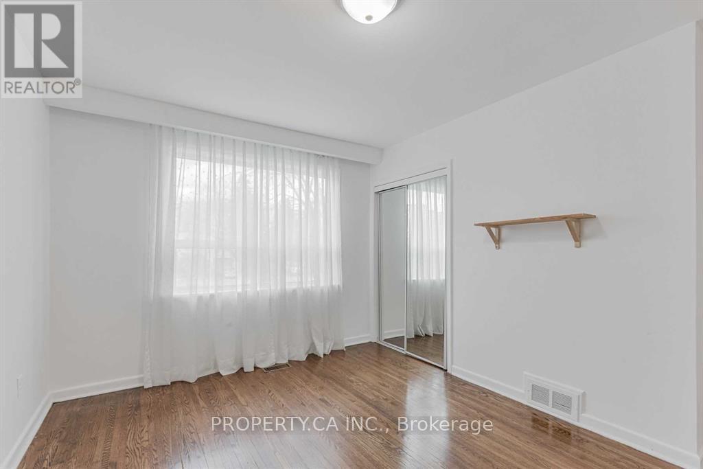Main - 45 Lissom Crescent, Toronto, Ontario M2R 2P2 - Photo 11 - C13446580