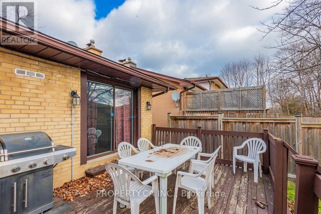 Main - 45 Lissom Crescent, Toronto, Ontario M2R 2P2 - Photo 18 - C13446580