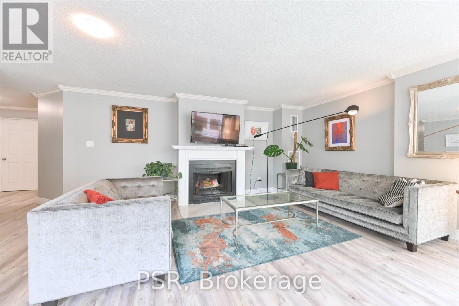 1402 - 280 SIMCOE STREET, Toronto, Ontario
