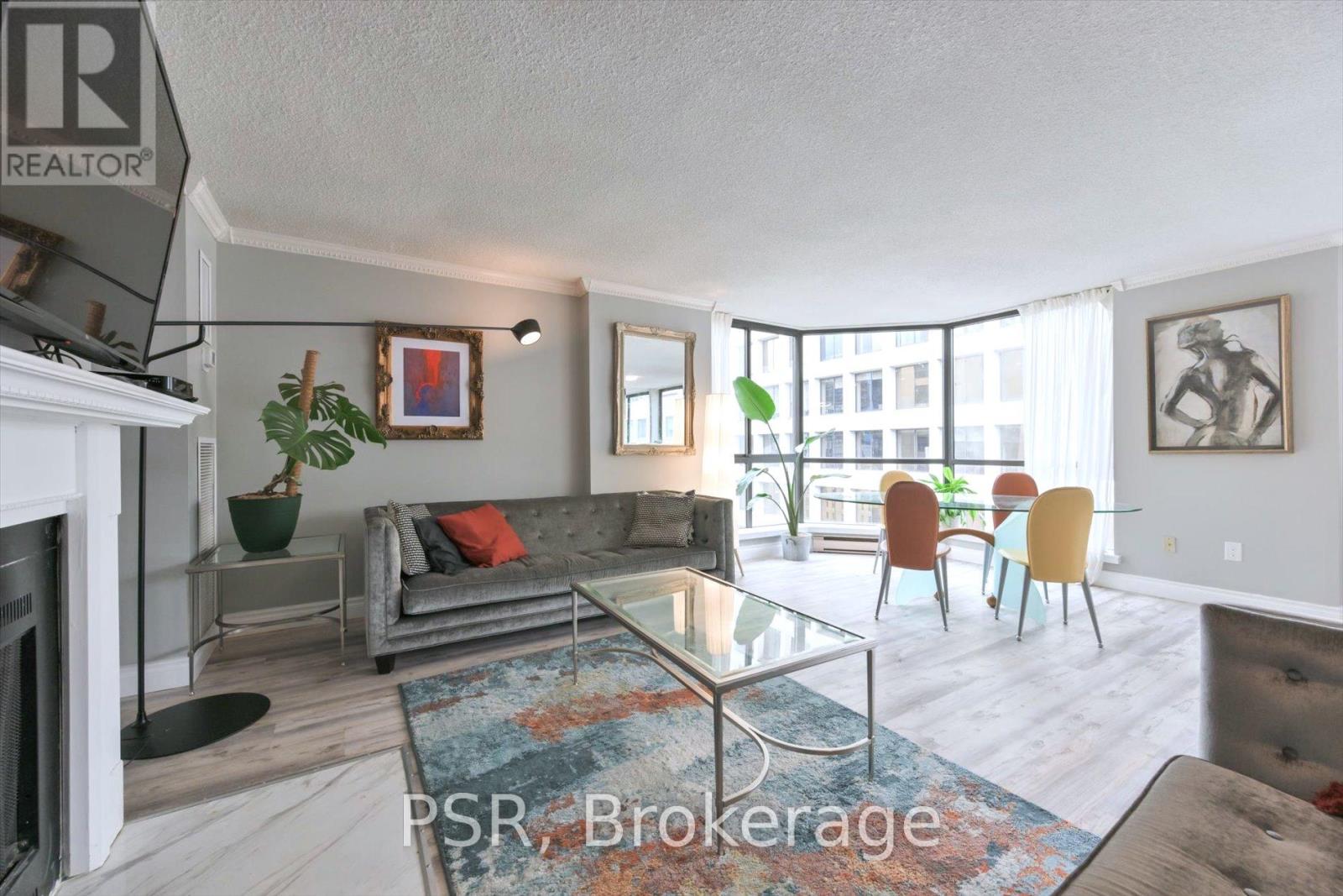 1402 - 280 Simcoe Street, Toronto, Ontario M5T 2Y5 - Photo 3 - C13446694