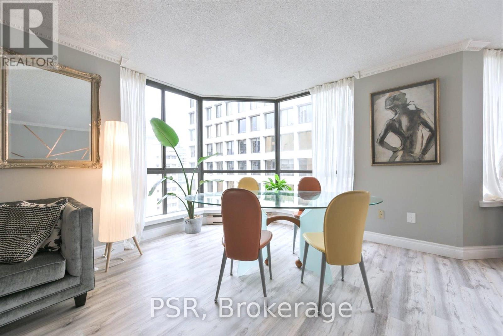 1402 - 280 Simcoe Street, Toronto, Ontario M5T 2Y5 - Photo 5 - C13446694