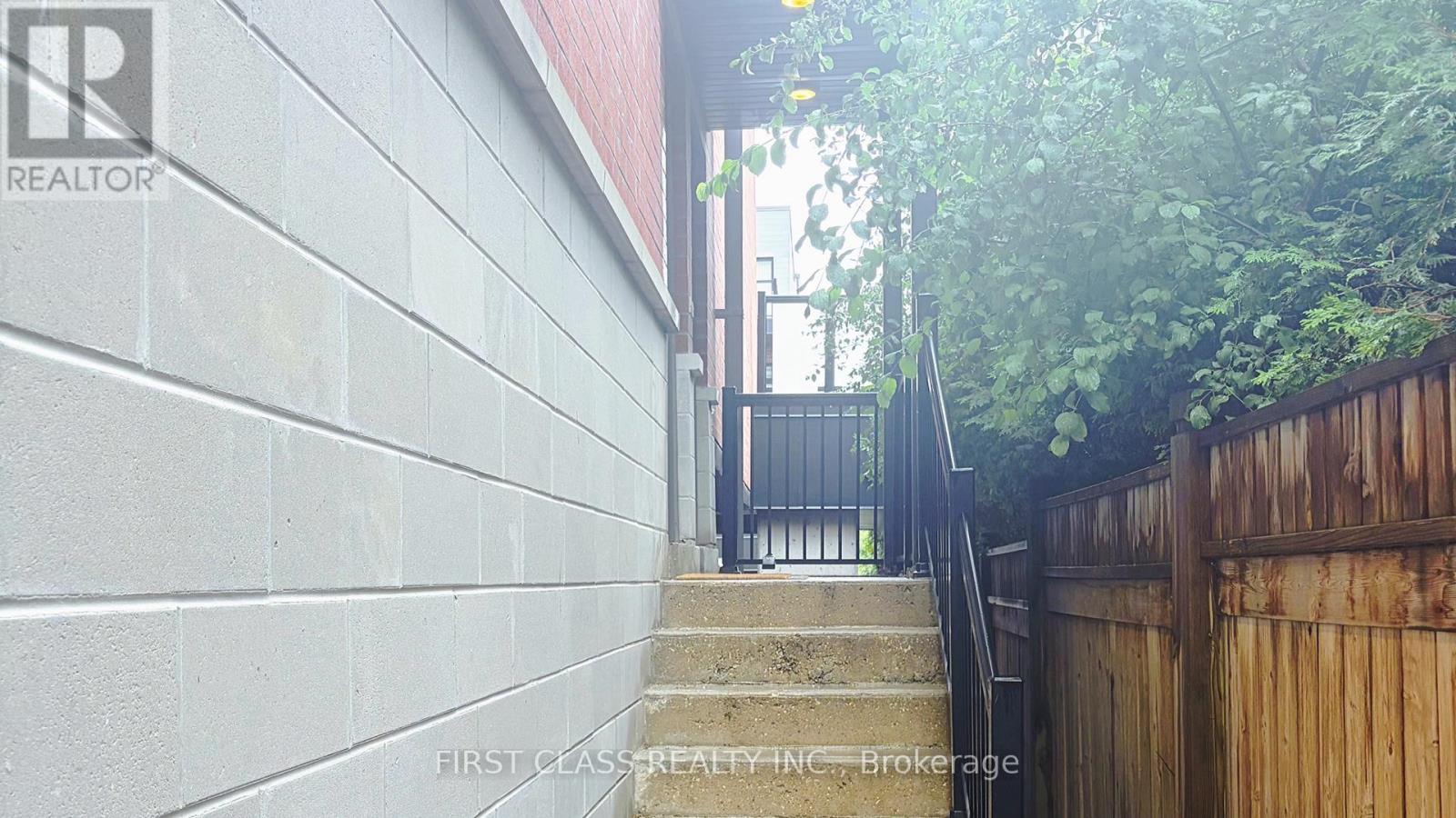 126 - 20 Echo Point, Toronto, Ontario M1W 0A7 - Photo 3 - E13446644