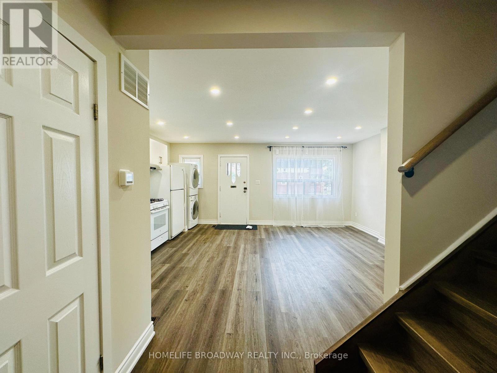 Main Fl - 55 Fairbank Avenue E, Toronto, Ontario  M6E 3Y6 - Photo 3 - W13445912
