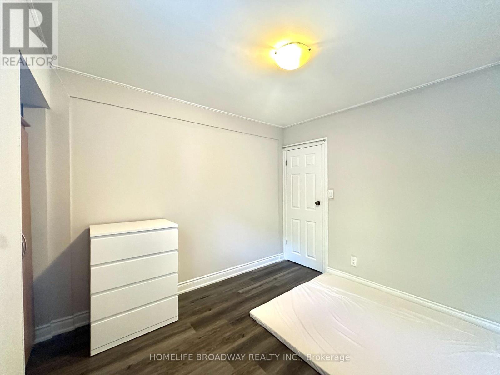 Main Fl - 55 Fairbank Avenue E, Toronto, Ontario  M6E 3Y6 - Photo 6 - W13445912