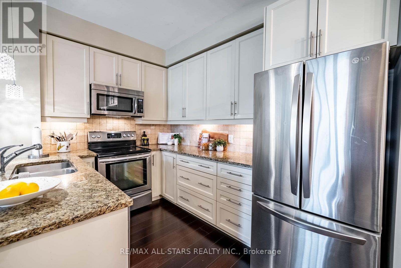 218 - 35 Baker Hill Boulevard, Whitchurch-Stouffville, Ontario  L4A 1P8 - Photo 11 - N13446534