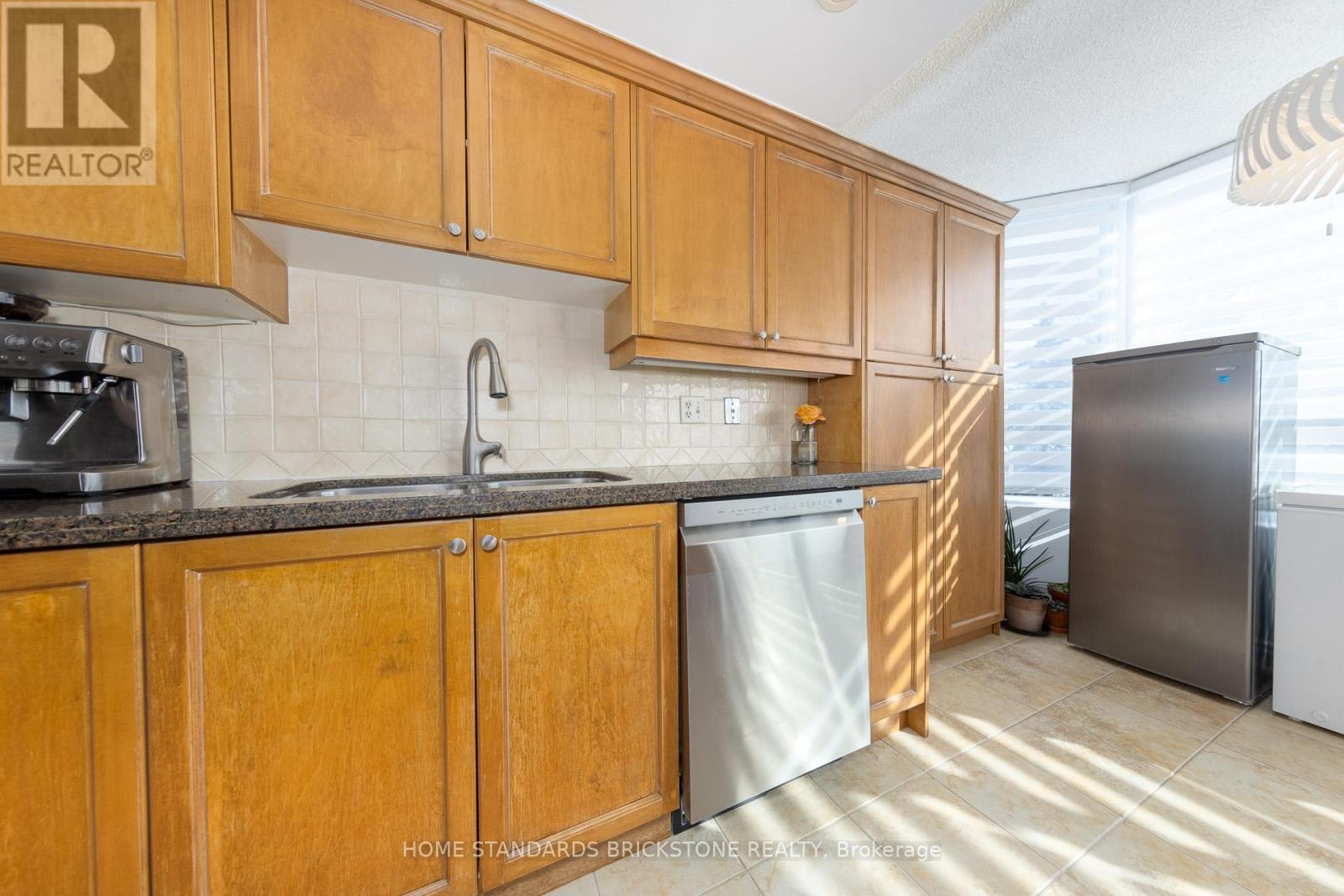 205 - 7601 Bathurst Street W, Vaughan, Ontario  L4J 4H5 - Photo 10 - N13446556