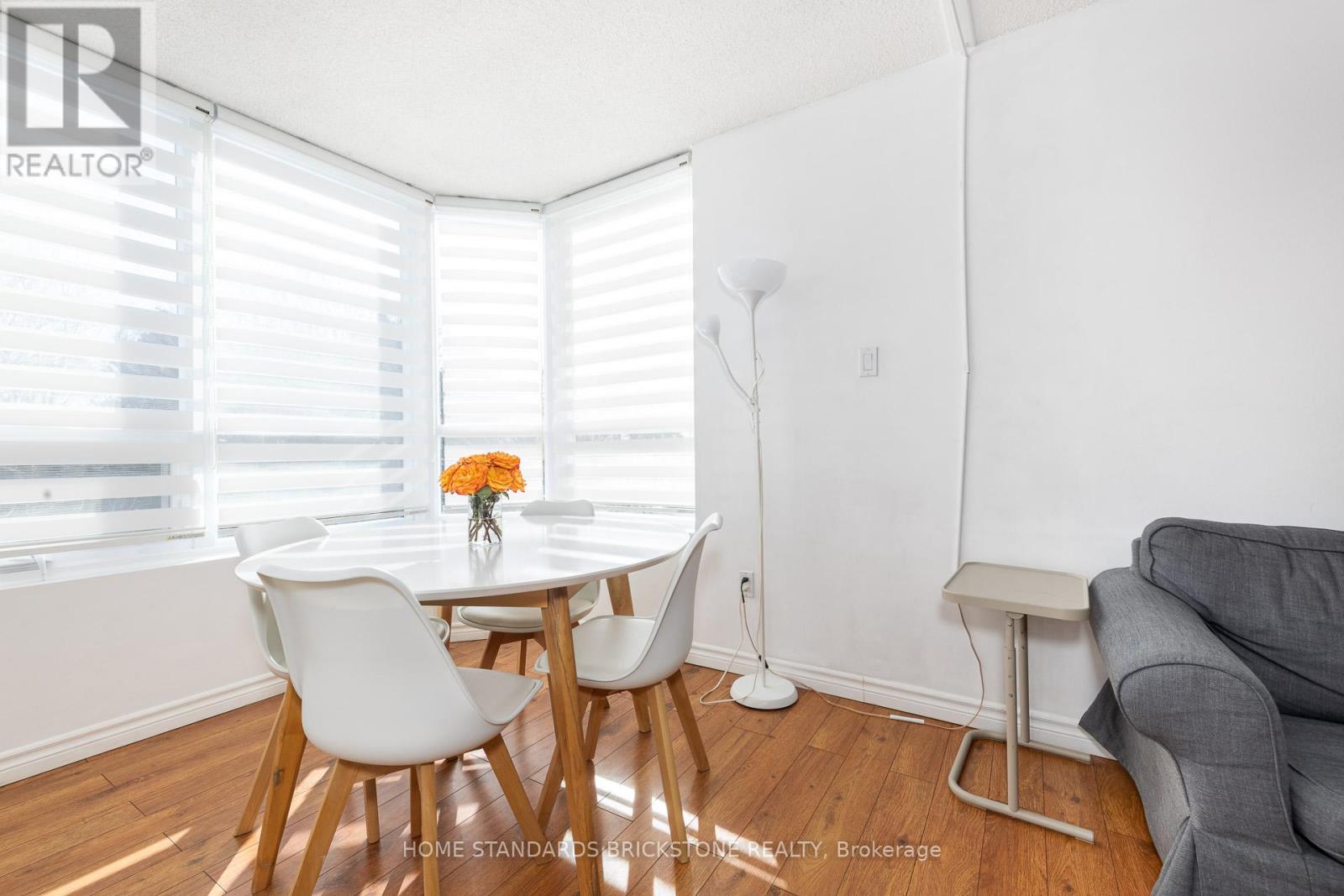 205 - 7601 Bathurst Street W, Vaughan, Ontario  L4J 4H5 - Photo 4 - N13446556