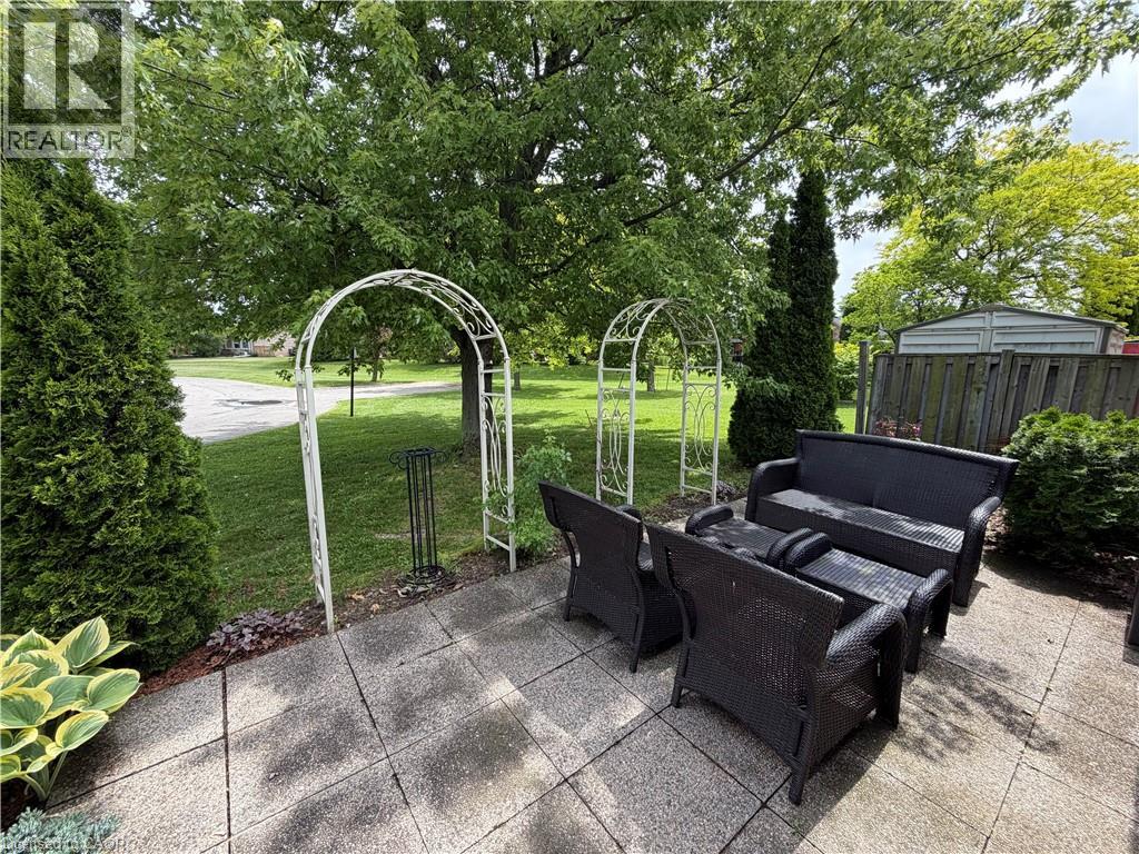 9 GATES Lane, Hamilton, Ontario