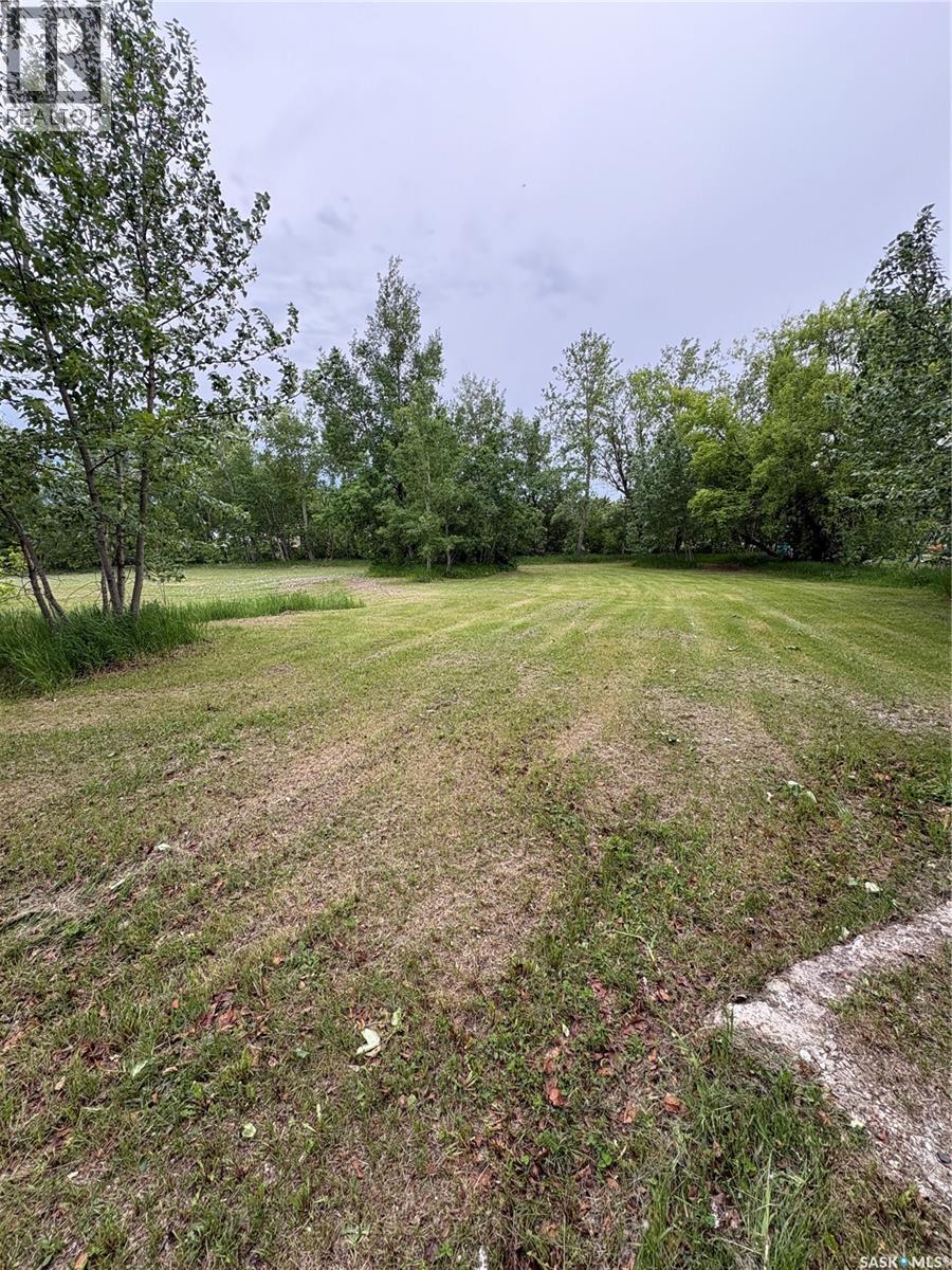 307-309- 311 Third Avenue E, Kelvington, Saskatchewan  S0A 1W0 - Photo 7 - SK038891