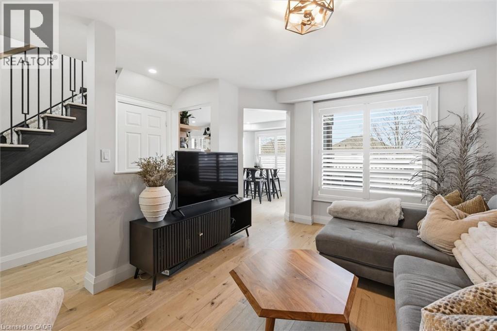 17 Fenwick Place, Waterdown, Ontario  L0R 2H5 - Photo 16 - 40830994