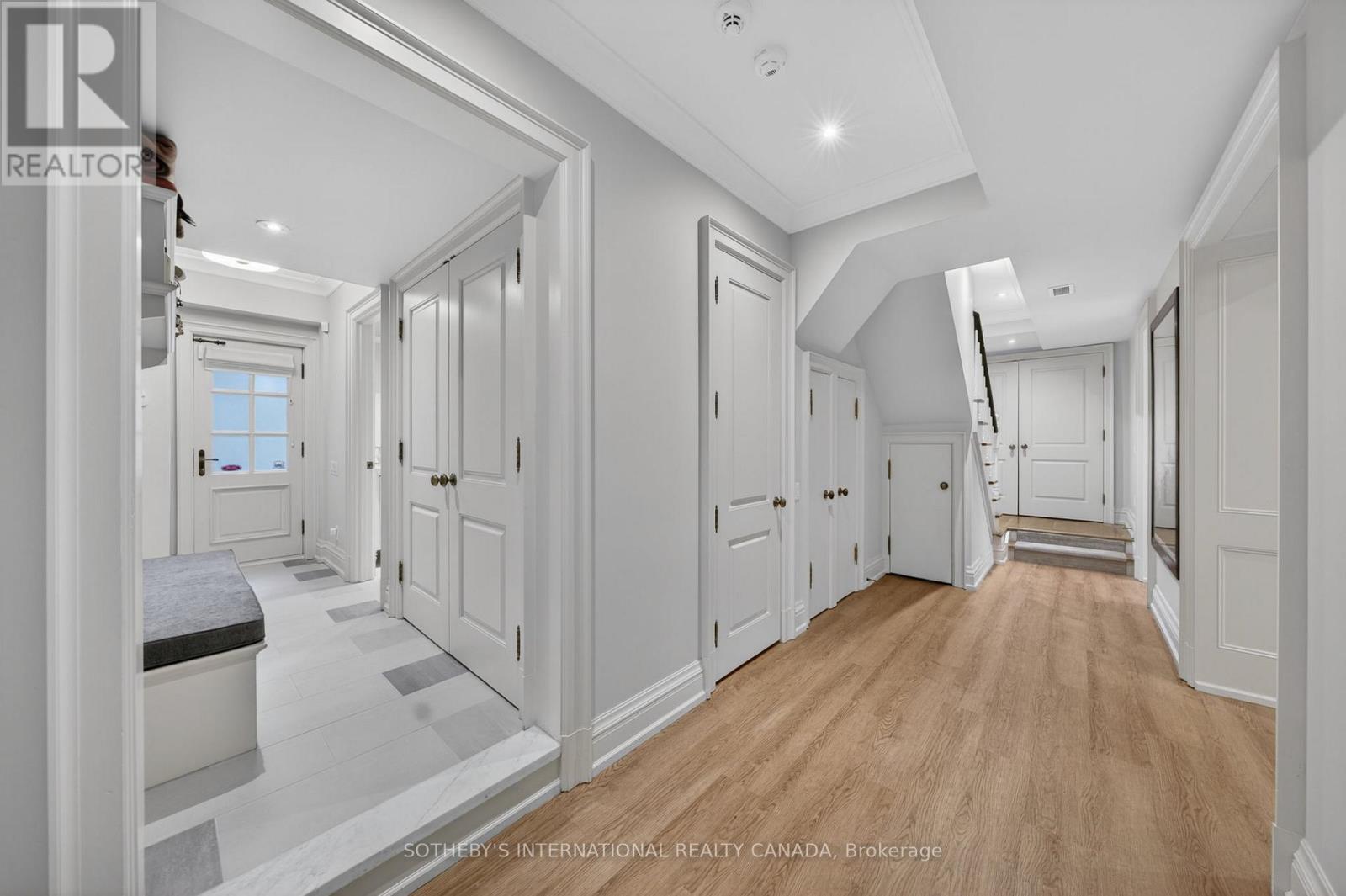 335 Cortleigh Boulevard, Toronto, Ontario  M5N 1R2 - Photo 38 - C13446438