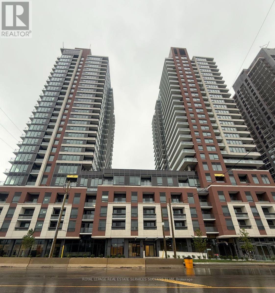 200 - 4010 Eglinton Avenue W, Toronto, Ontario  M9P 1A6 - Photo 1 - W13446570
