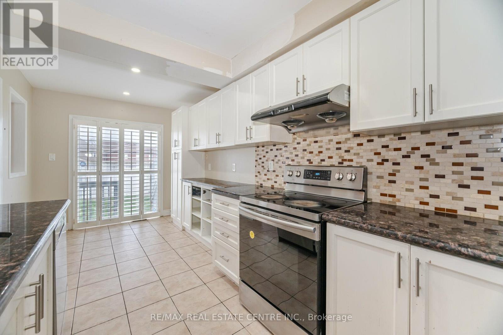 102 Charcoal Way, Brampton, Ontario L6Y 5R9 - Photo 14 - W13446636