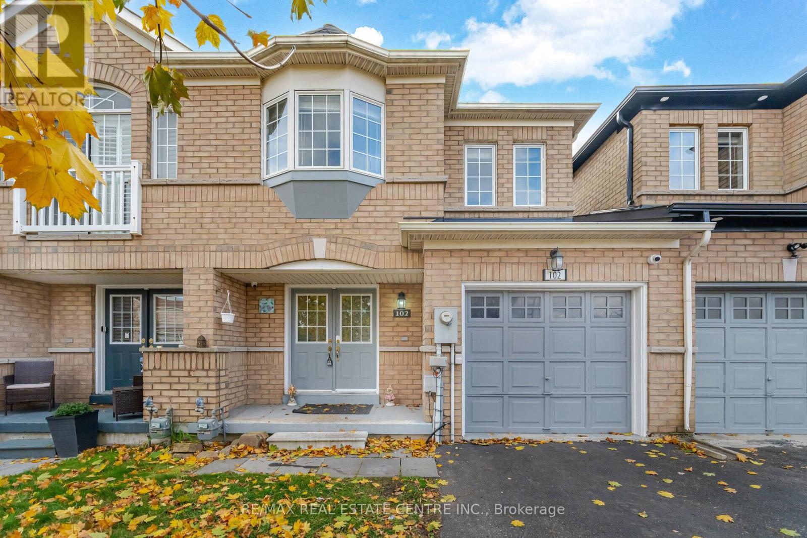 102 Charcoal Way, Brampton, Ontario L6Y 5R9 - Photo 2 - W13446636