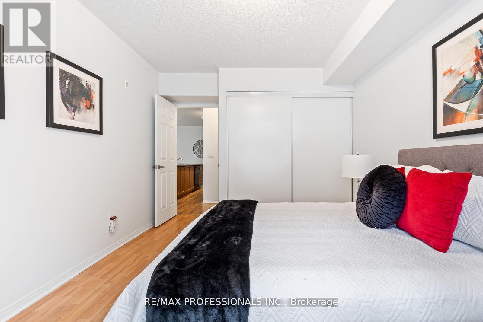 104 - 3400 Lake Shore Boulevard W, Toronto, Ontario  M8W 4Z9 - Photo 19 - W13446686