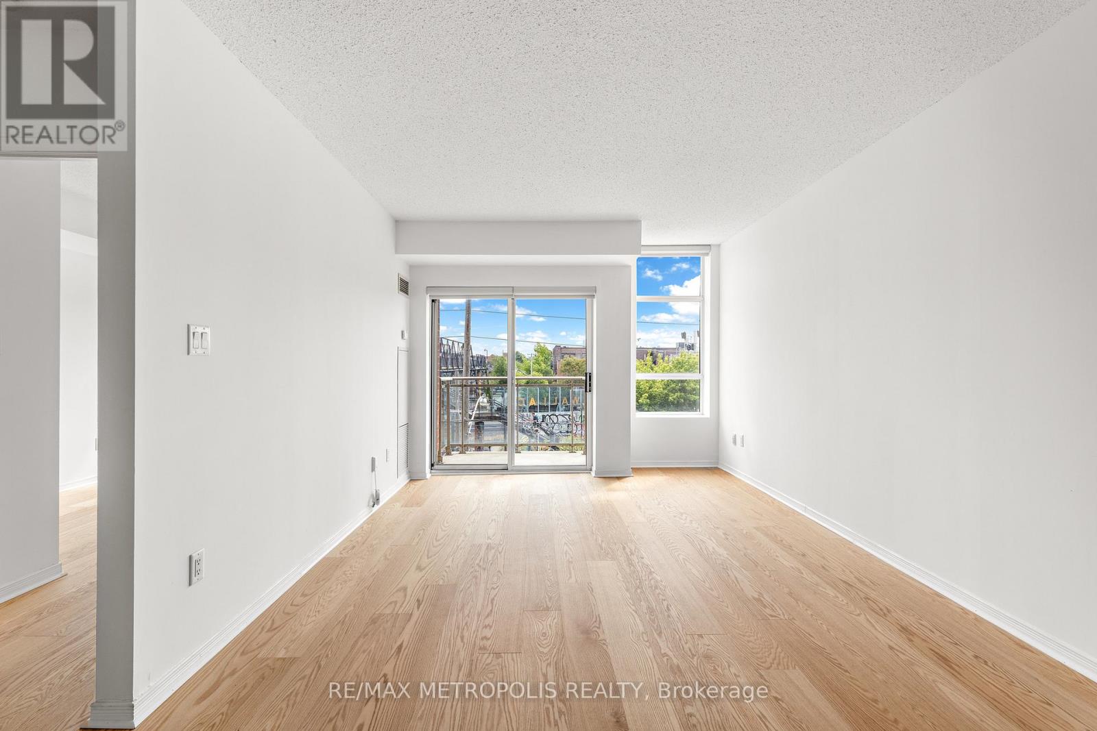 412 - 2495 Dundas Street W, Toronto, Ontario M6P 1X4 - Photo 10 - W13446772