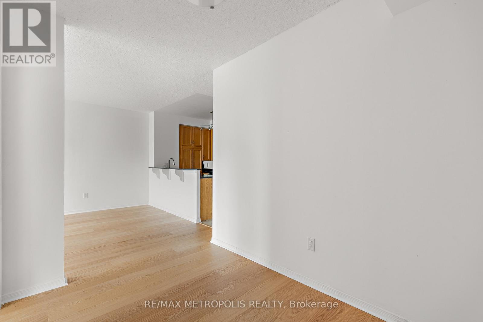 412 - 2495 Dundas Street W, Toronto, Ontario M6P 1X4 - Photo 18 - W13446772