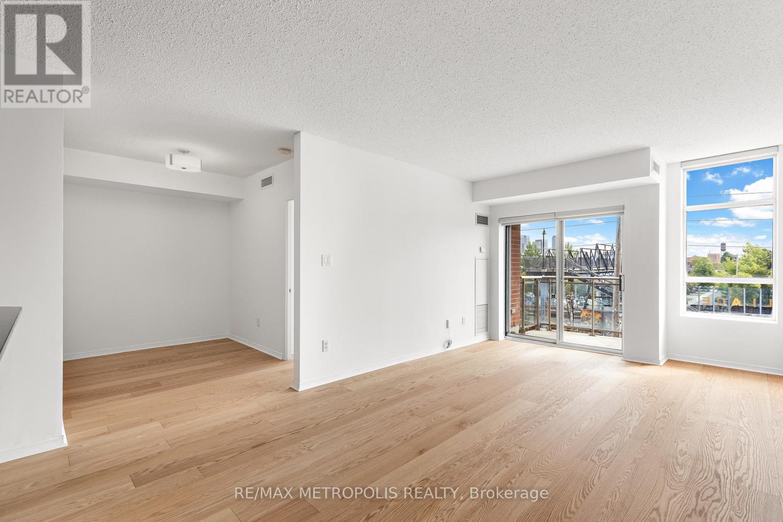 412 - 2495 Dundas Street W, Toronto, Ontario M6P 1X4 - Photo 6 - W13446772