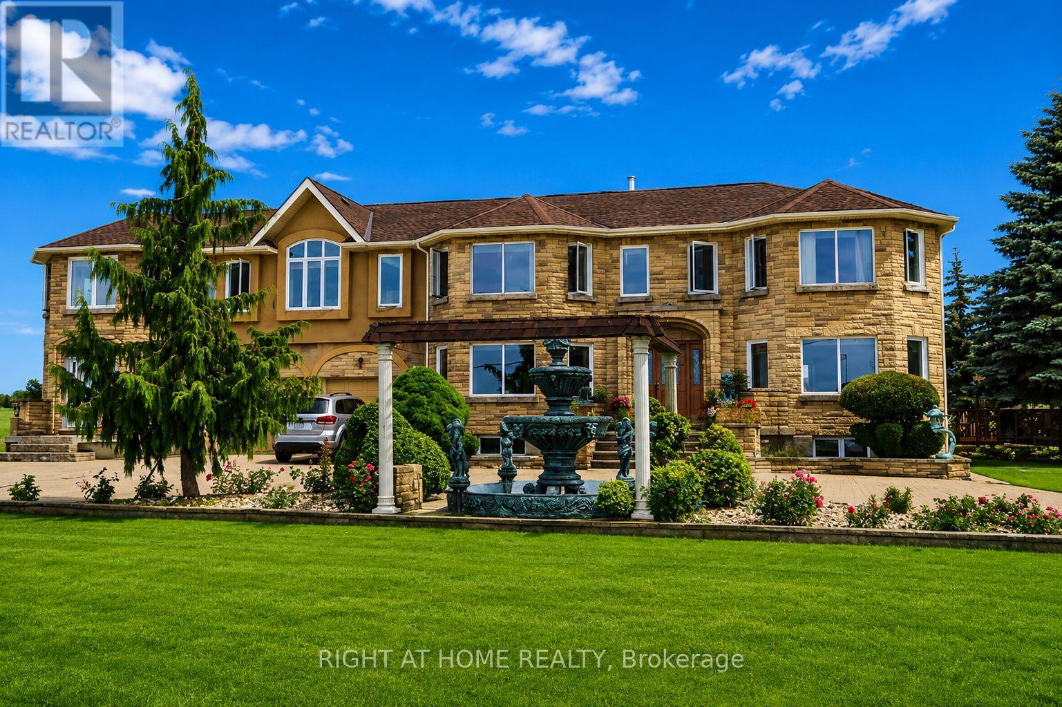 568 RIDGE ROAD, Hamilton, Ontario