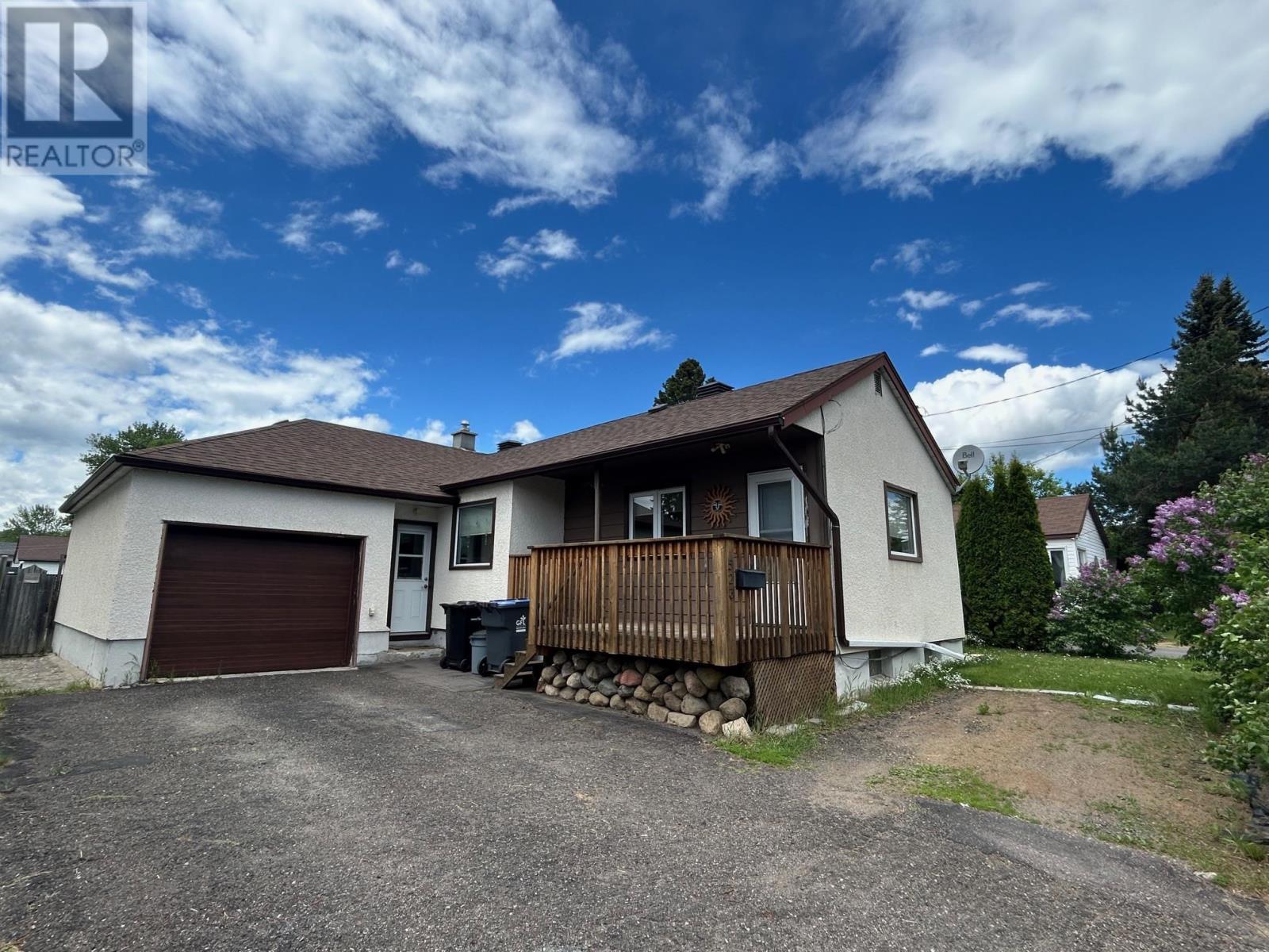 523 Hodder Ave, Thunder Bay, Ontario  P7A 1V6 - Photo 1 - TB2601514