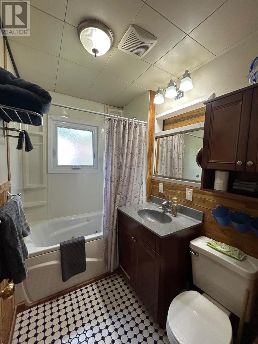 523 Hodder Ave, Thunder Bay, Ontario  P7A 1V6 - Photo 16 - TB2601514