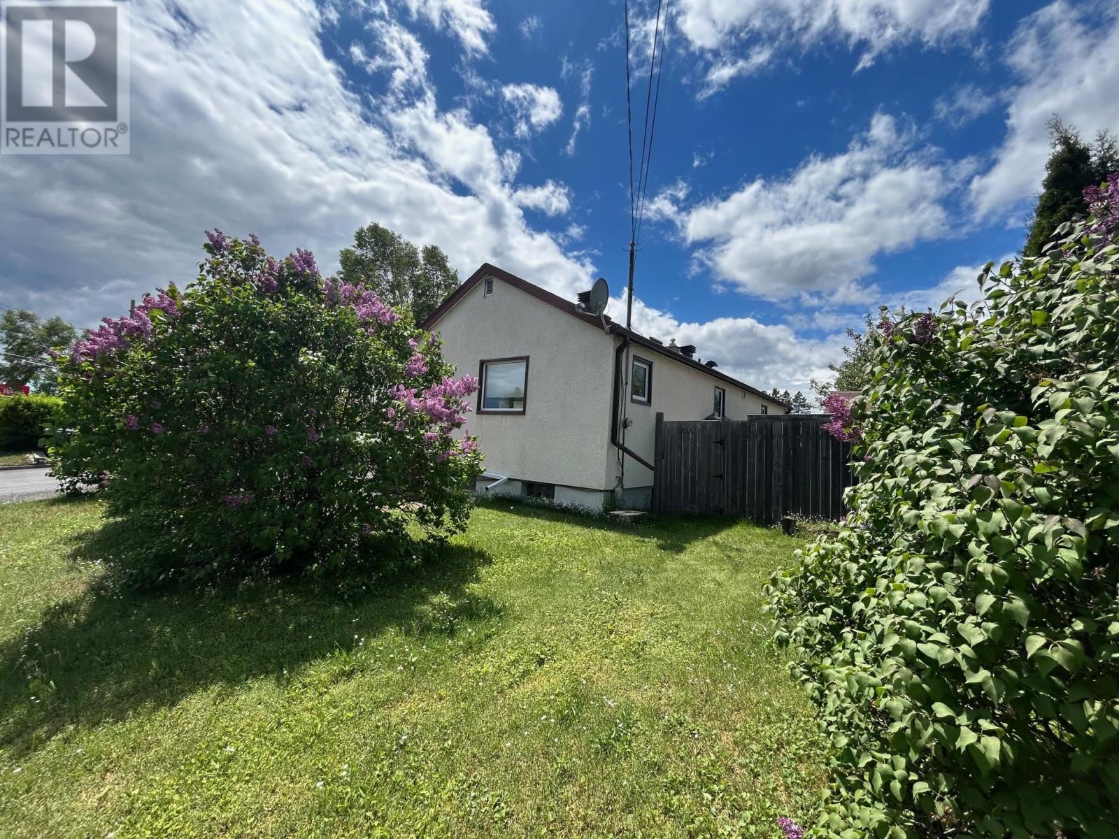 523 Hodder Ave, Thunder Bay, Ontario  P7A 1V6 - Photo 3 - TB2601514