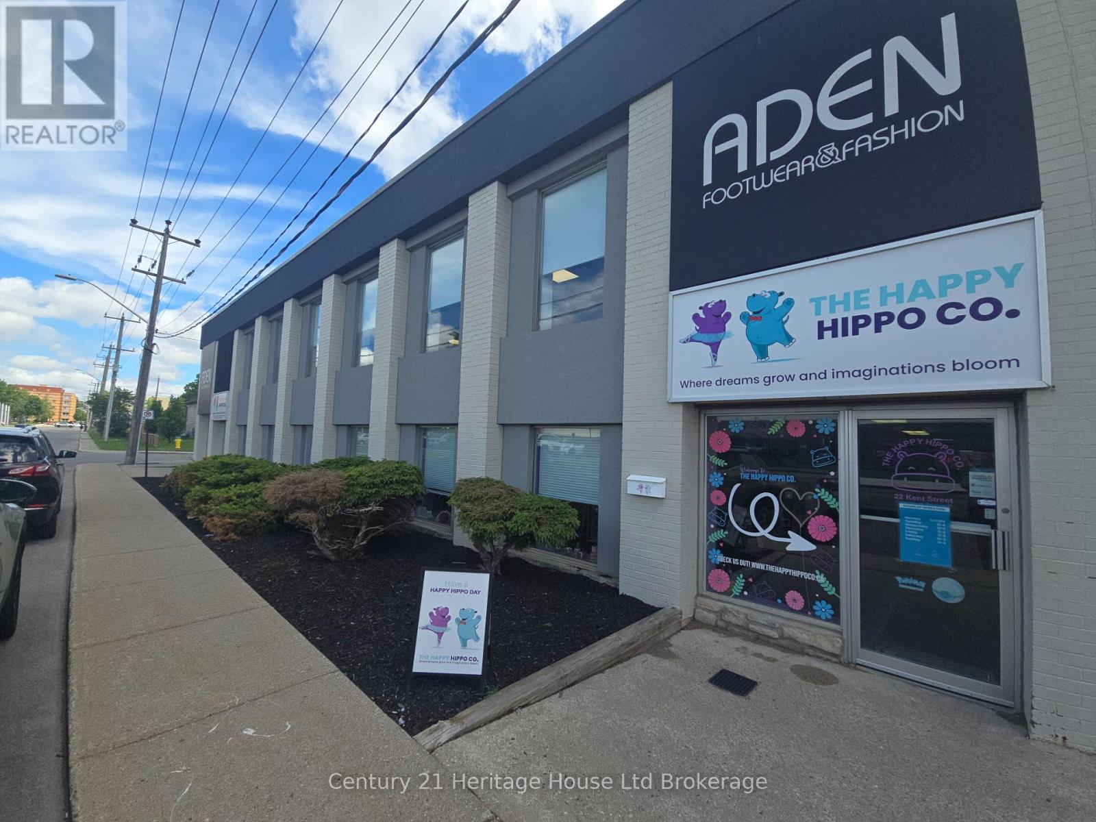 22 KENT STREET, Woodstock, Ontario