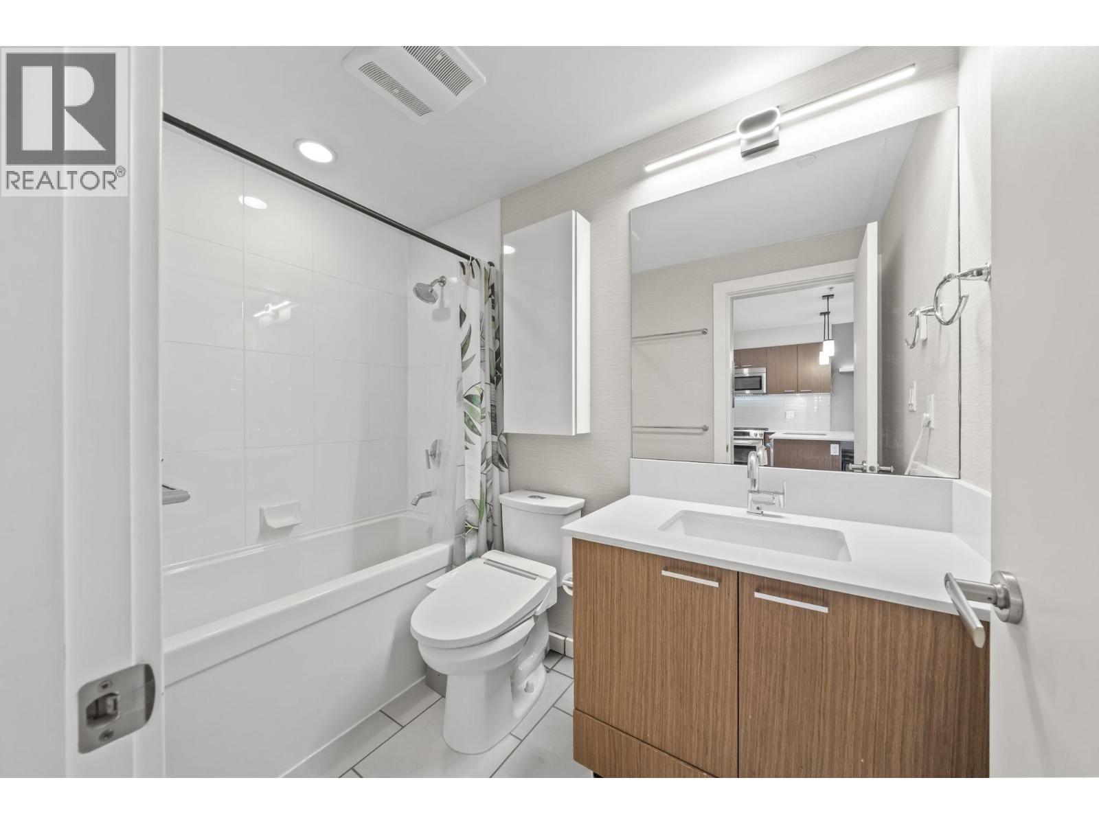 324 1330 Marine Drive, North Vancouver, British Columbia V7P 1T4 - Photo 16 - R3135827