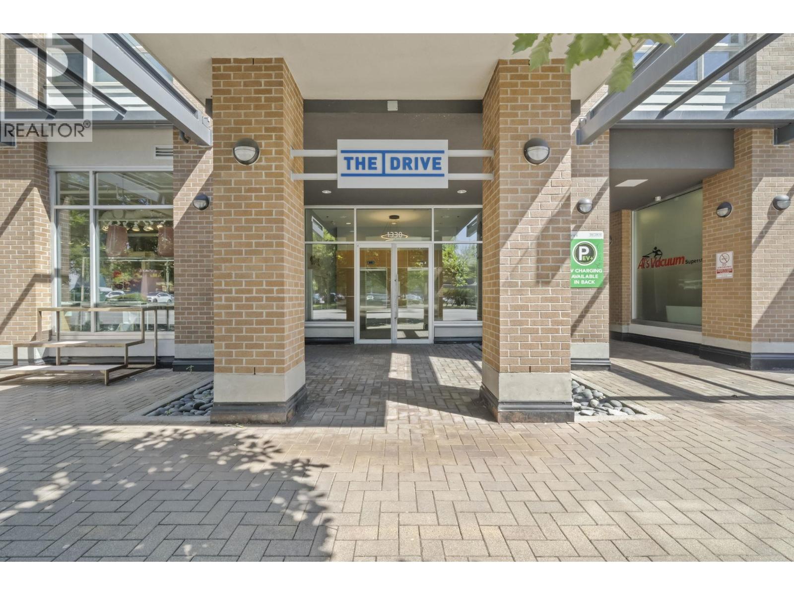 324 1330 Marine Drive, North Vancouver, British Columbia V7P 1T4 - Photo 3 - R3135827
