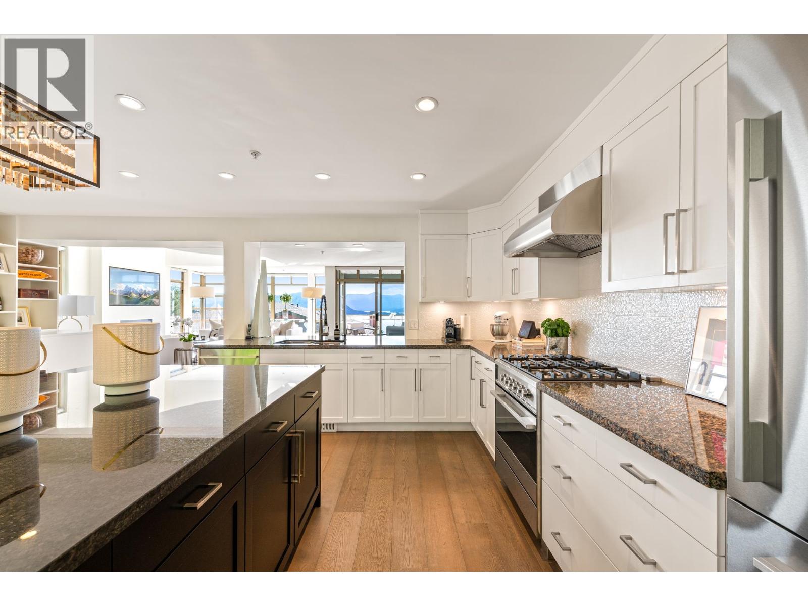 8674 Seascape Drive, West Vancouver, British Columbia  V7W 3J7 - Photo 11 - R3135891