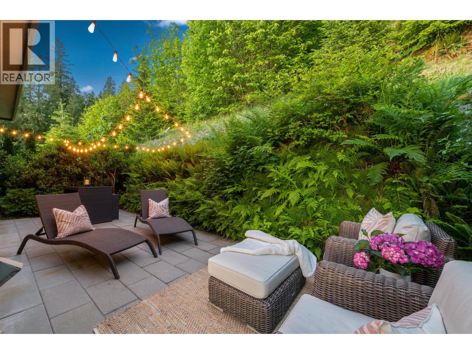 8674 Seascape Drive, West Vancouver, British Columbia  V7W 3J7 - Photo 24 - R3135891