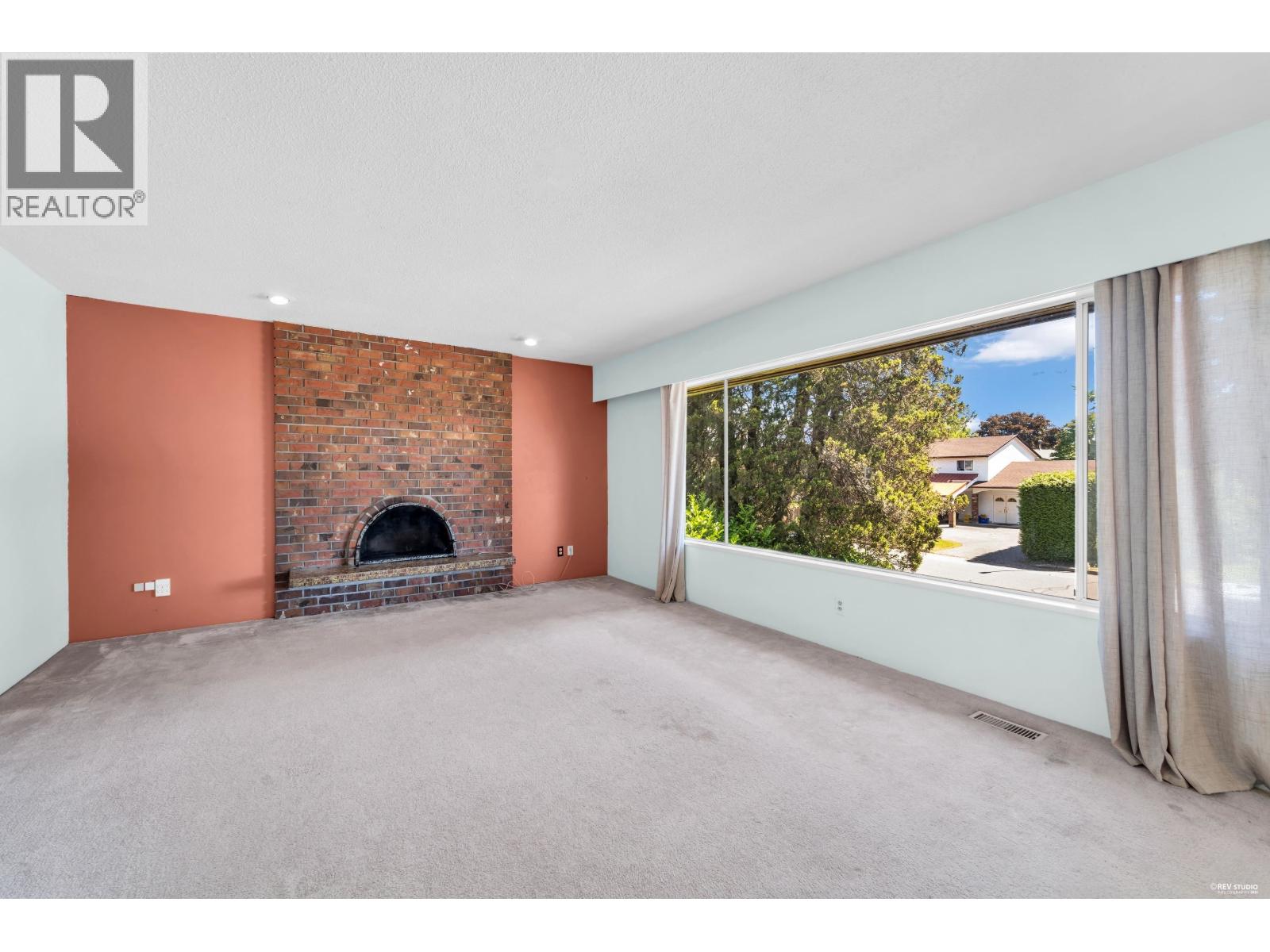 9091 Ash Street, Richmond, British Columbia  V7A 2T5 - Photo 4 - R3135879