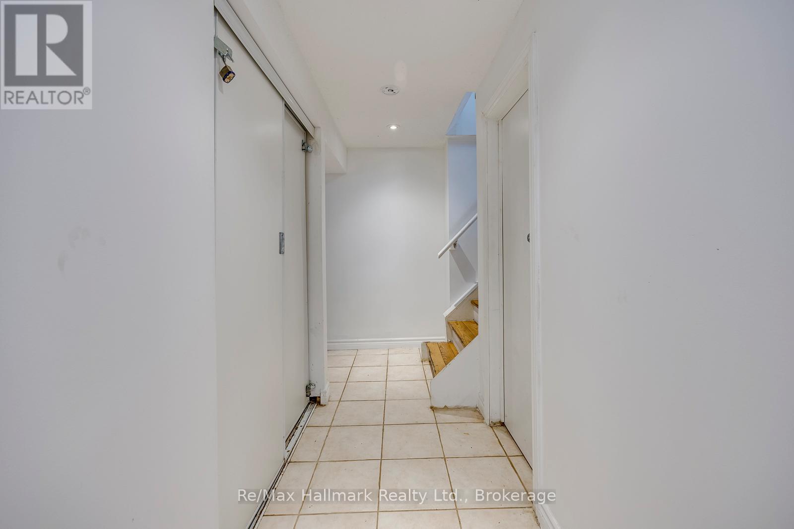 5371 Dundas Street, Burlington, Ontario  L7R 3X4 - Photo 24 - W13435514