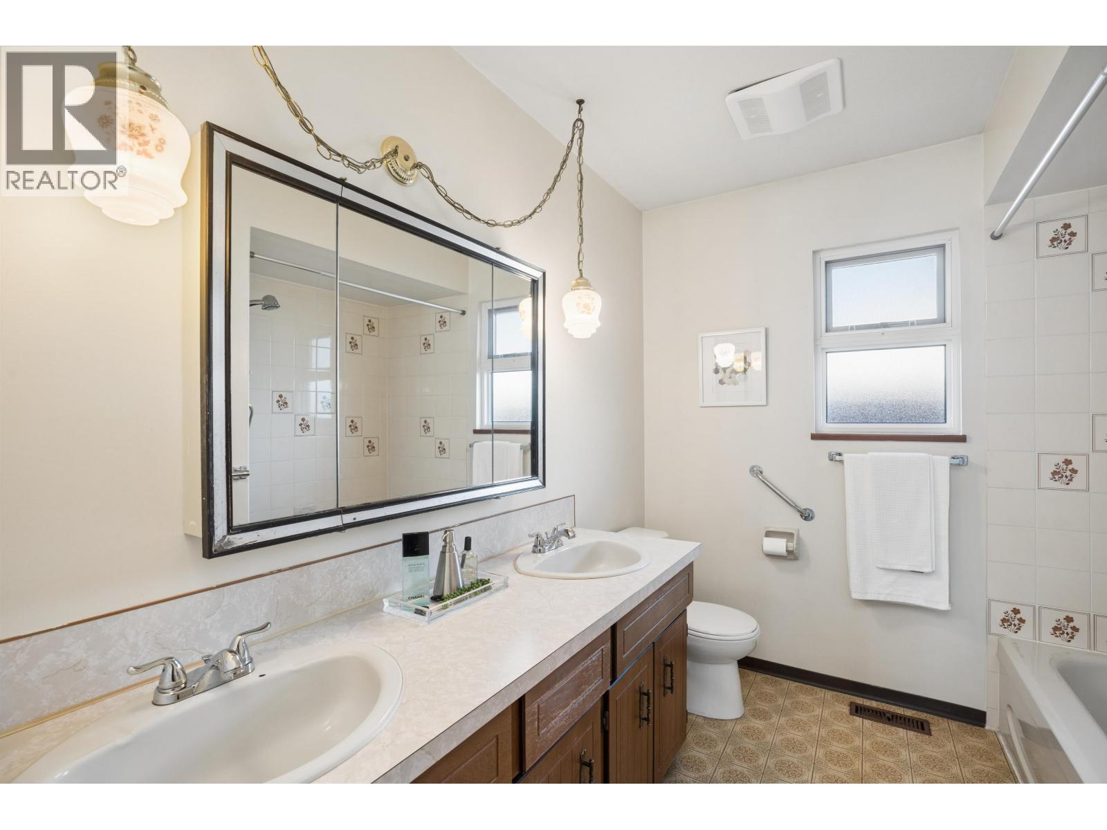 2047 E 52nd Avenue, Vancouver, British Columbia  V5P 1W8 - Photo 20 - R3135903