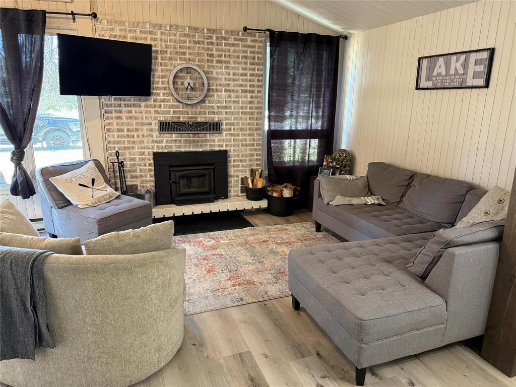 61 Dogwood Street, Falcon Lake, Manitoba R0E 0N0 - Photo 7 - 202613908