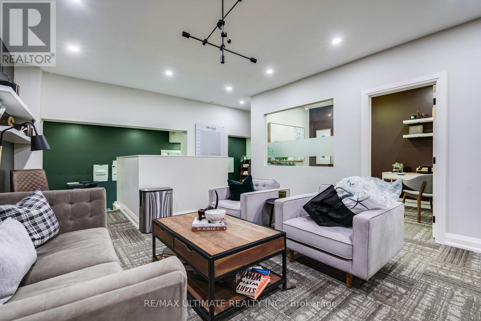 1945 Queen Street E, Toronto, Ontario M4L 1H7 - Photo 14 - E13233626