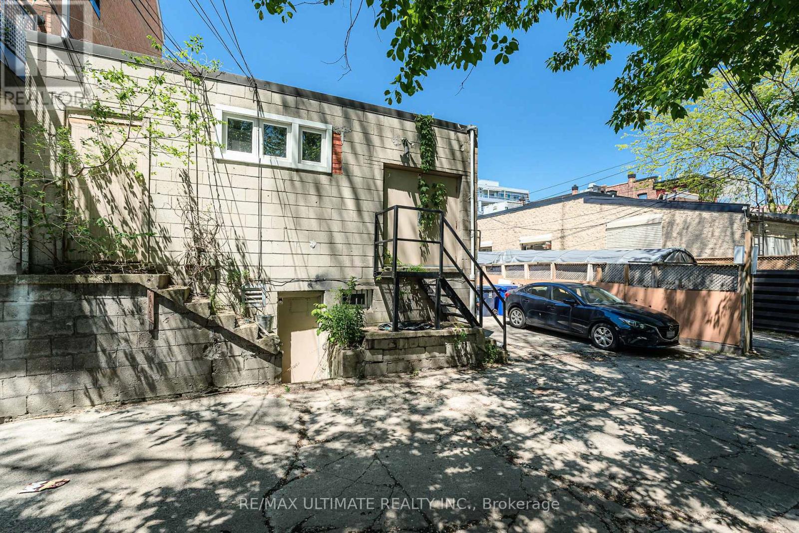 1945 Queen Street E, Toronto, Ontario M4L 1H7 - Photo 38 - E13233626