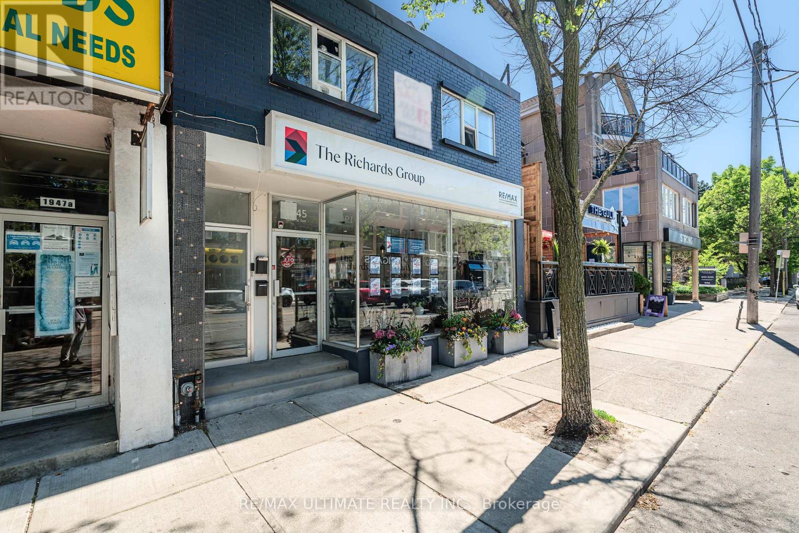 1945 Queen Street E, Toronto, Ontario M4L 1H7 - Photo 2 - E13233626