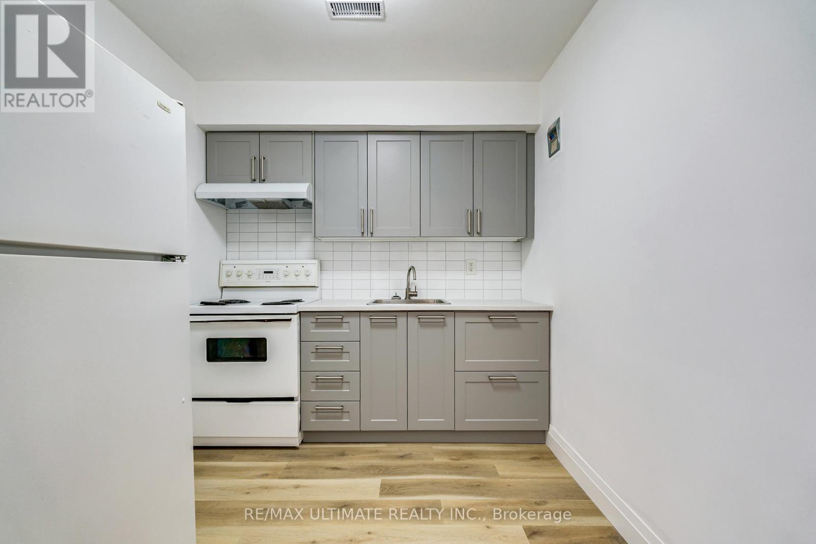 1945 Queen Street E, Toronto, Ontario M4L 1H7 - Photo 31 - E13233626