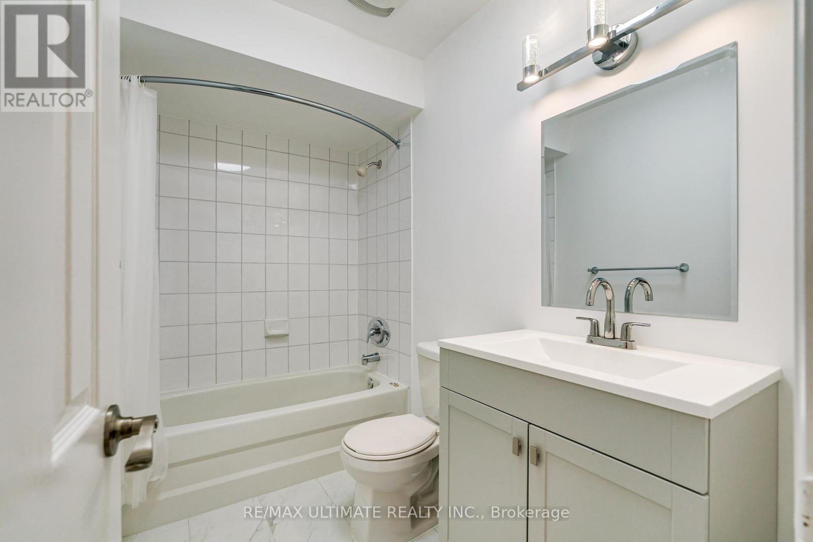 1945 Queen Street E, Toronto, Ontario M4L 1H7 - Photo 32 - E13233626