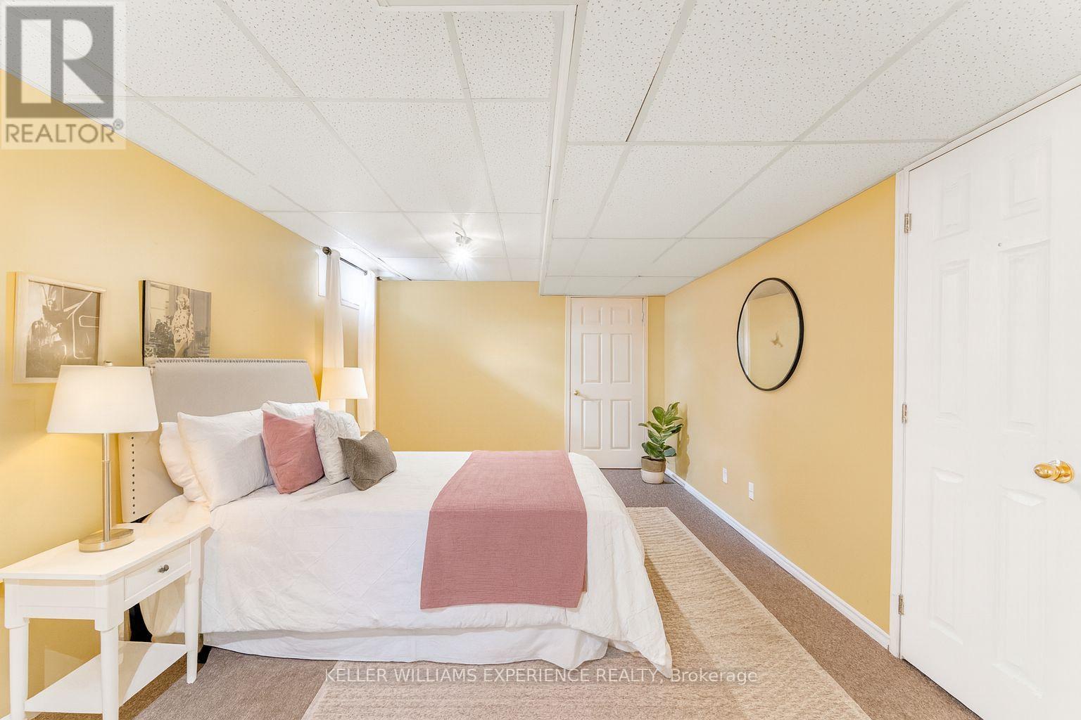 38 Truax Crescent, Essa, Ontario  L3W 0C2 - Photo 22 - N12474464