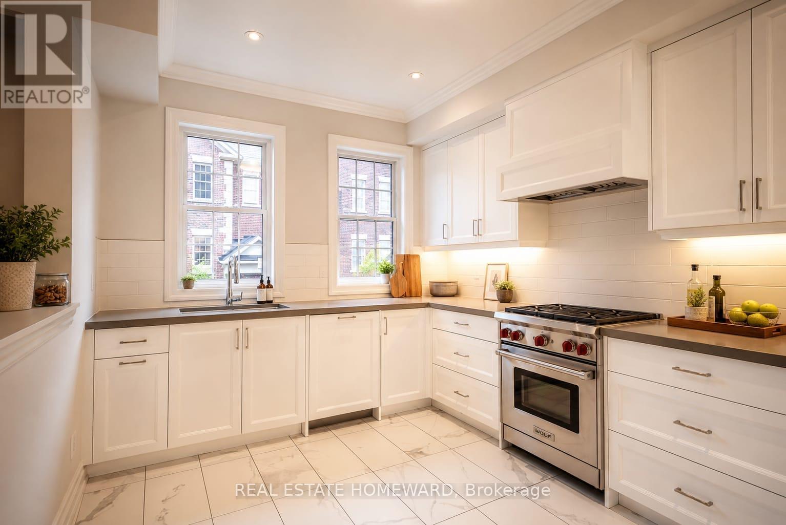 1 Saint Julien Court, Vaughan, Ontario  L6A 5B2 - Photo 10 - N13446000
